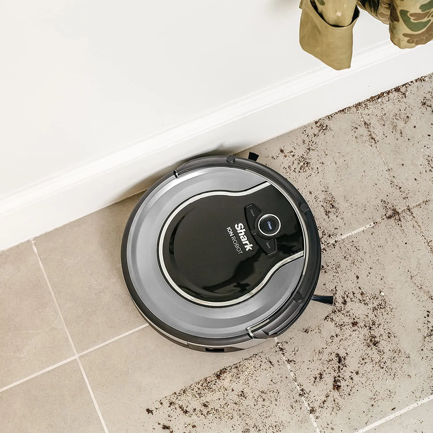 Shark ION Robot Vacuum with Optional Scheduled Cleaning RV720 (Refurbished)
