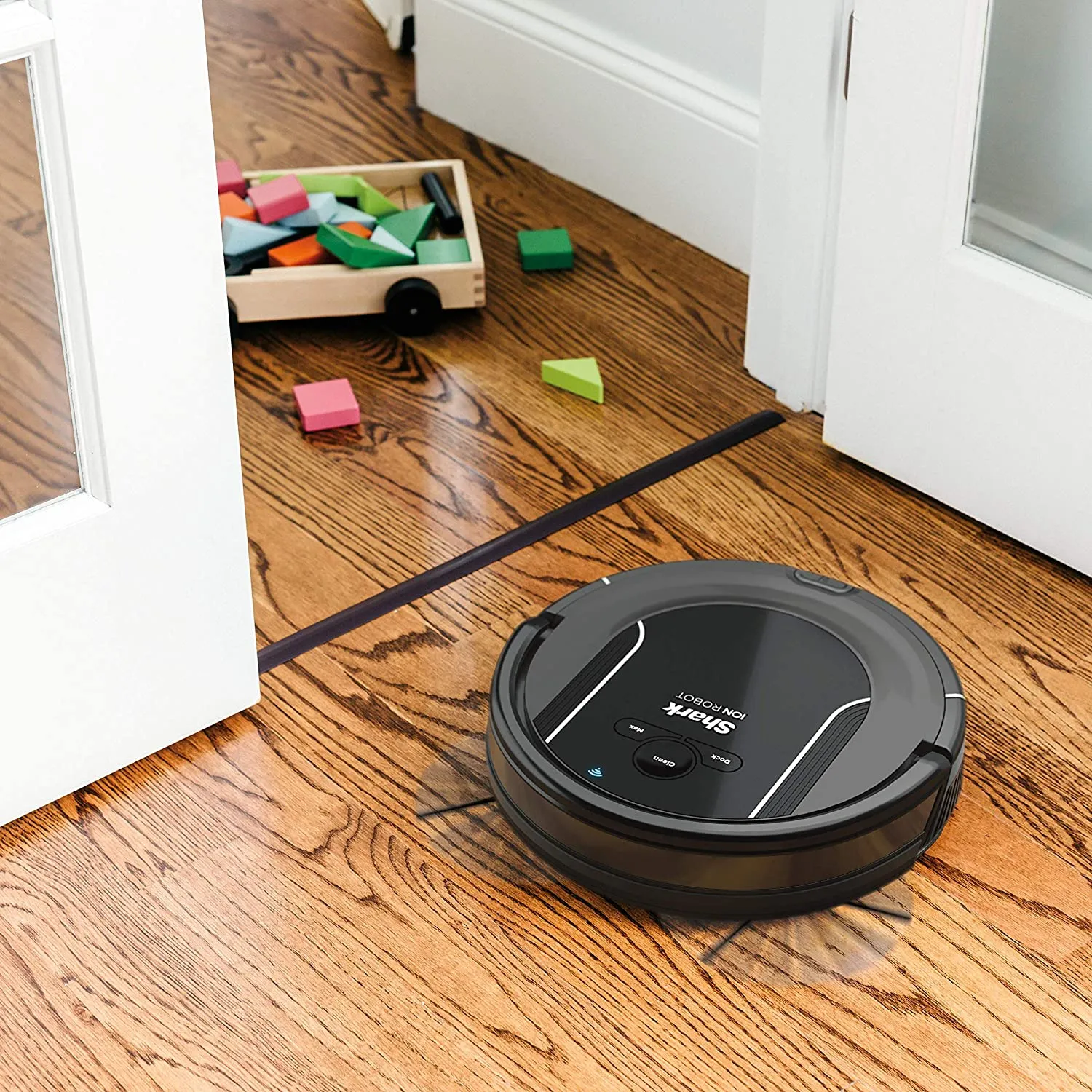 SHARK ION Robotic Vacuum R85 WiFi (Refurbished)
